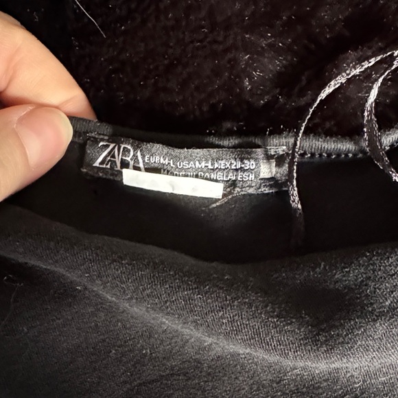 Zara Black Asymmetrical Crop Top - Picture 2 of 2